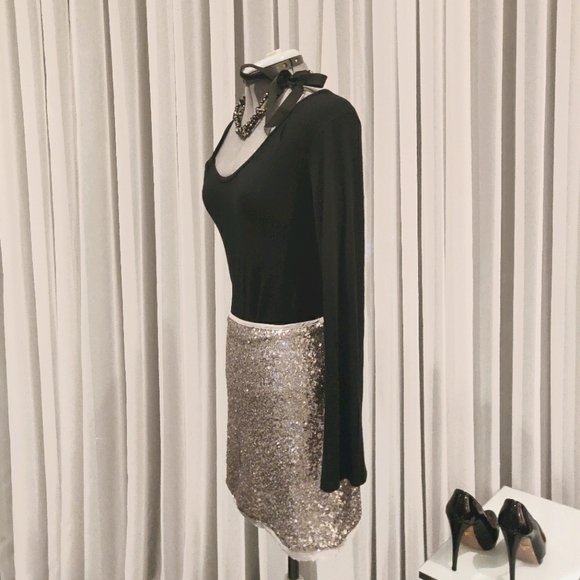 Olive & Oak sequin skirt - Picture 3 of 7